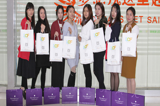 三月桃花，幸福女神节——星空娱乐欢庆三八妇女节