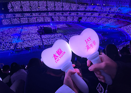 星空娱乐透明屏和荧光棒引爆周杰伦太原演唱会（第三场）